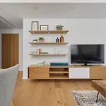 Walonska 16 Family By Renters Prestige *